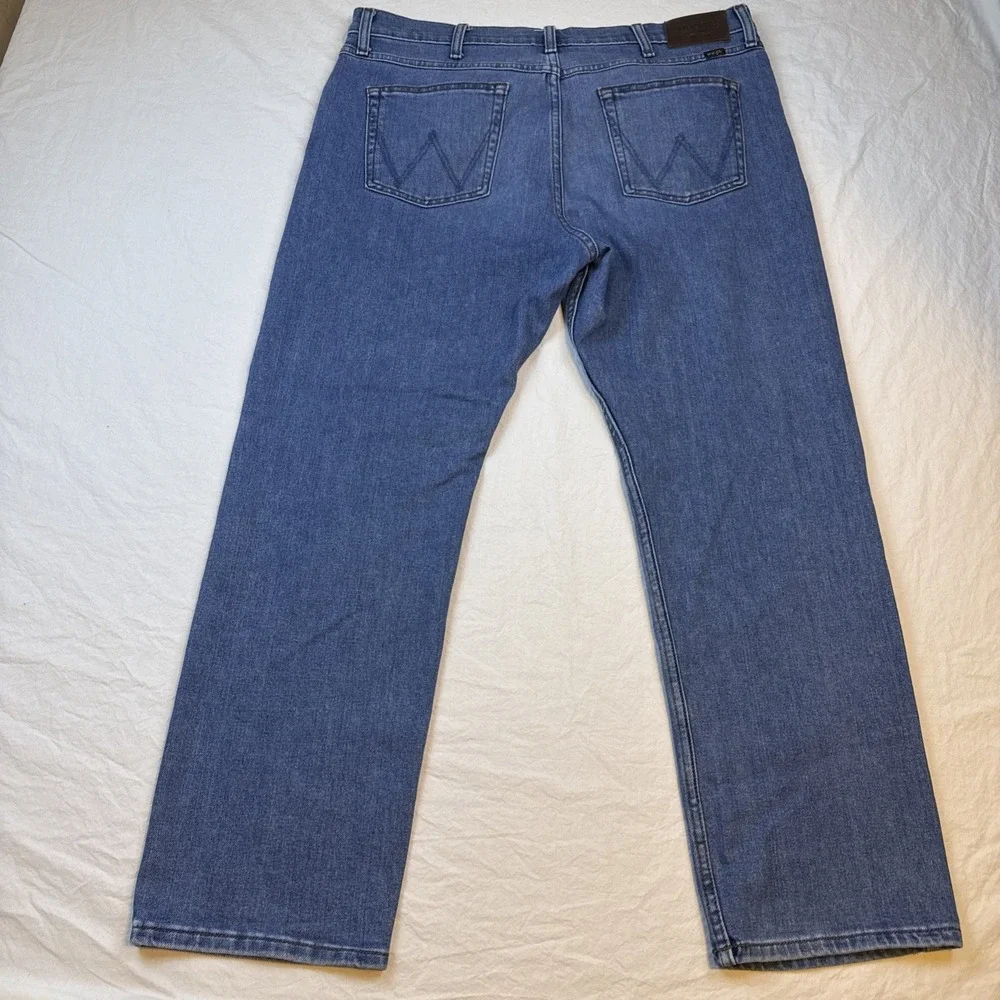 Wrangler Regular Fit Denim Jeans 46x30 10MGW25NV Straight Leg WORKWEAR